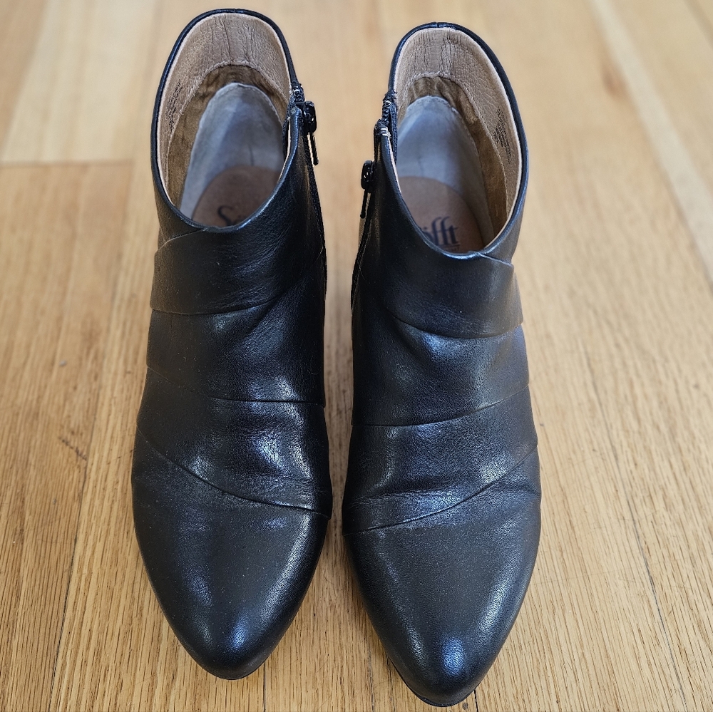 Söfft Women's Black Leather Pointed Ankle Boots